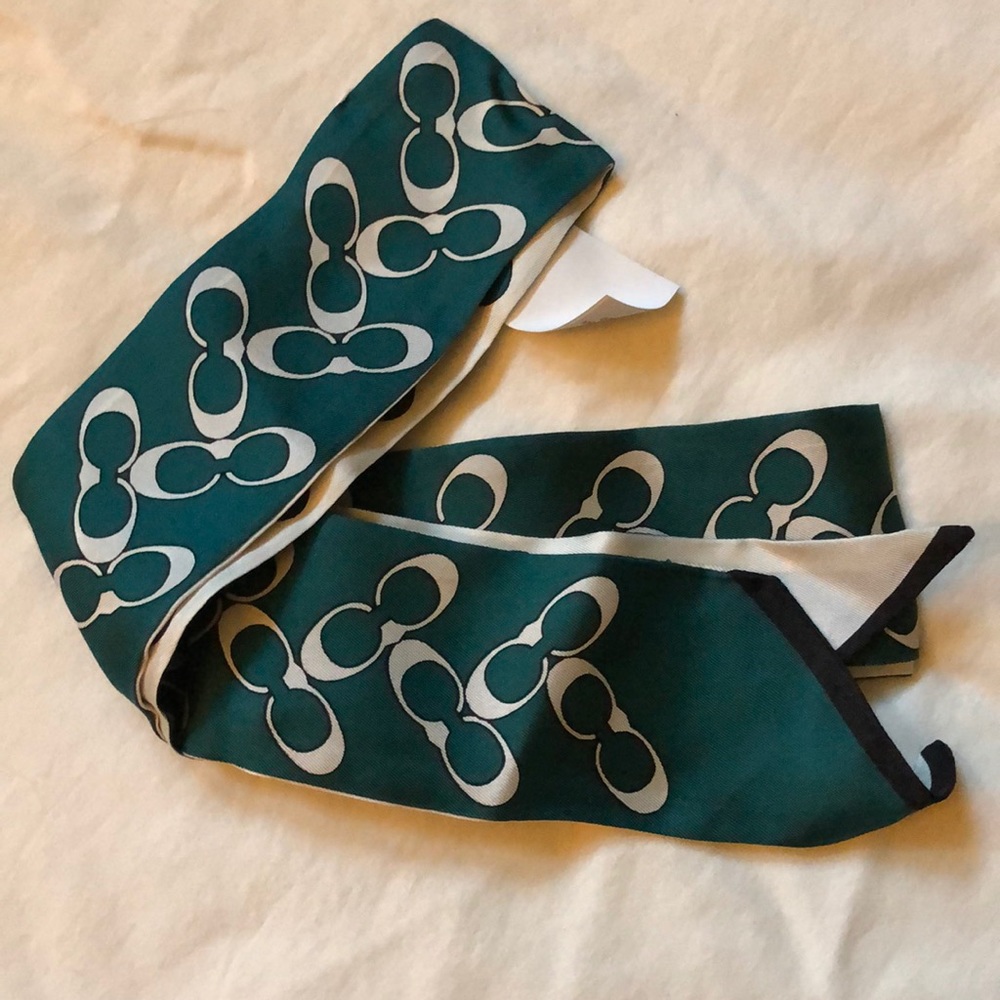 Coach signature skinny scarf 100% silk